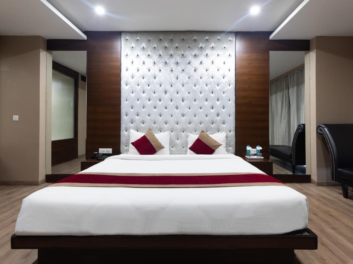 Anjushree Hotel Ujjain Exterior photo