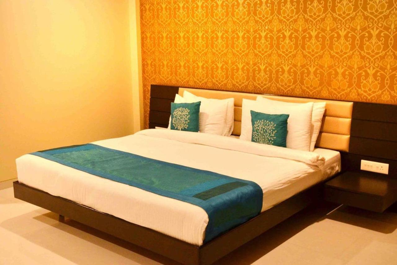 Anjushree Hotel Ujjain Exterior photo